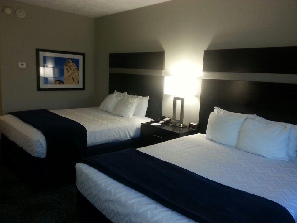 Doubletree By Hilton St. Louis Forest Park Exterior foto