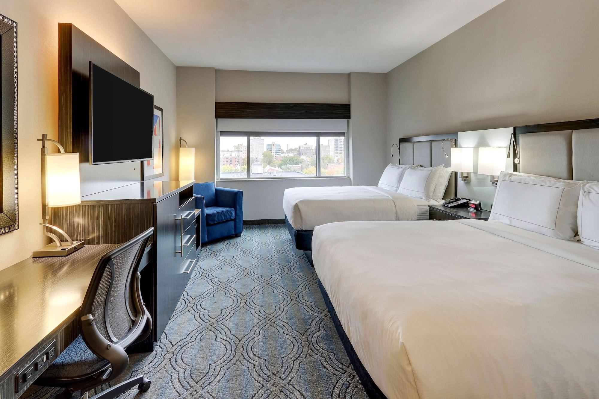 Doubletree By Hilton St. Louis Forest Park Exterior foto