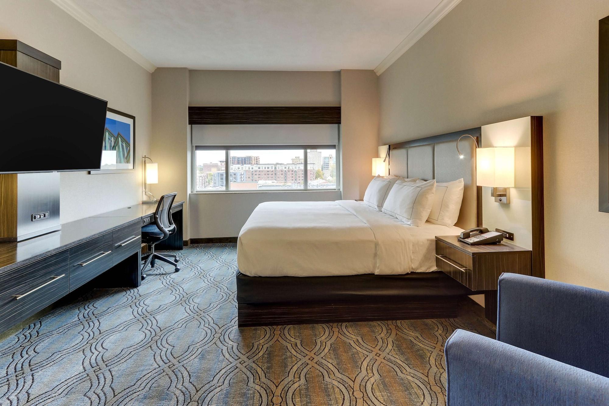 Doubletree By Hilton St. Louis Forest Park Exterior foto