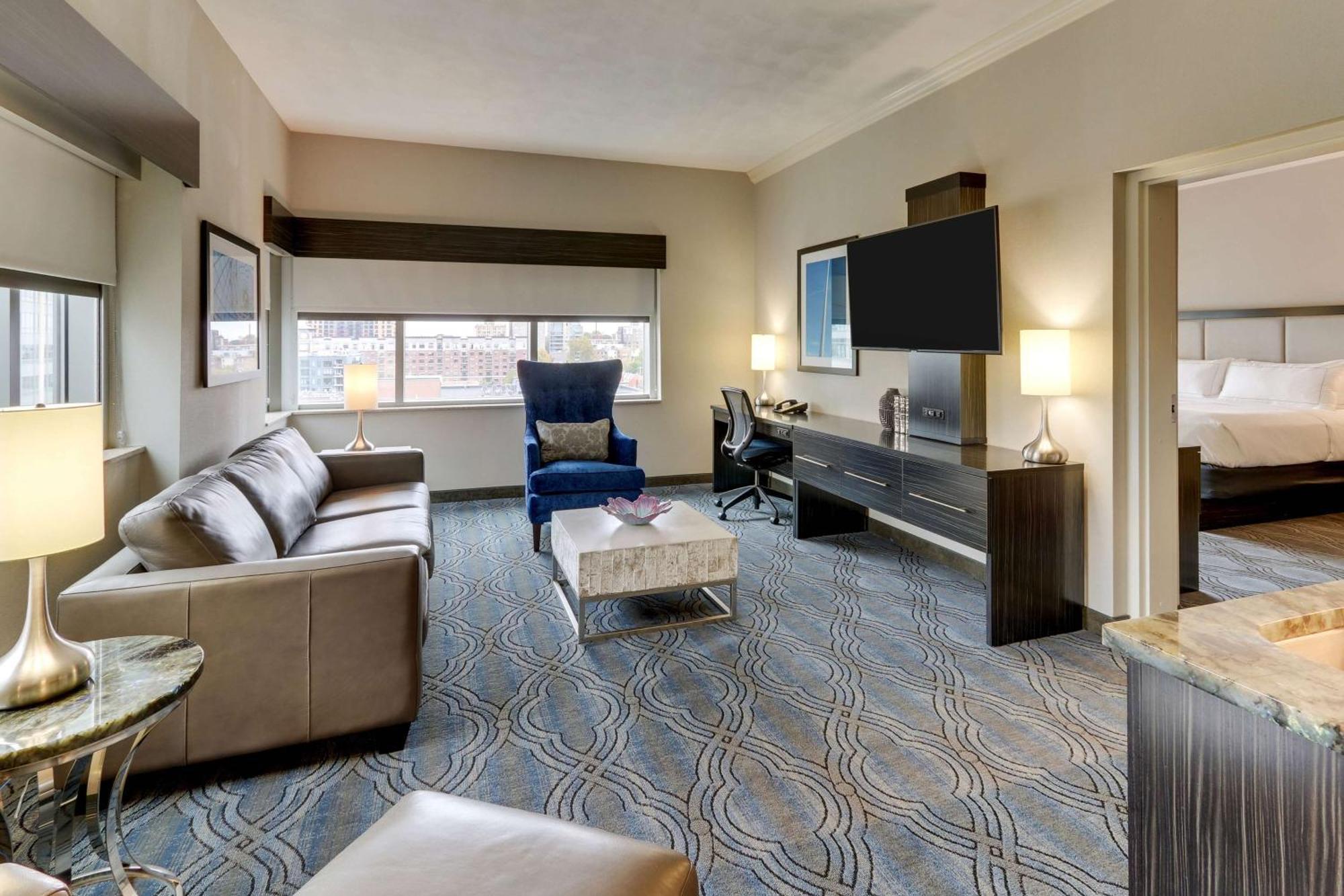 Doubletree By Hilton St. Louis Forest Park Exterior foto