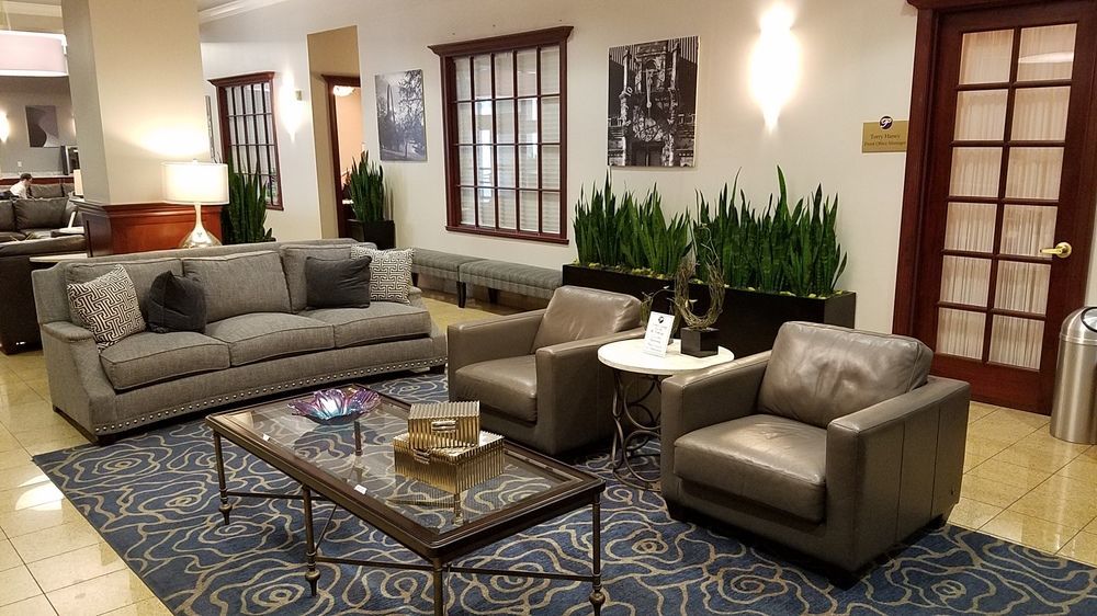 Doubletree By Hilton St. Louis Forest Park Exterior foto